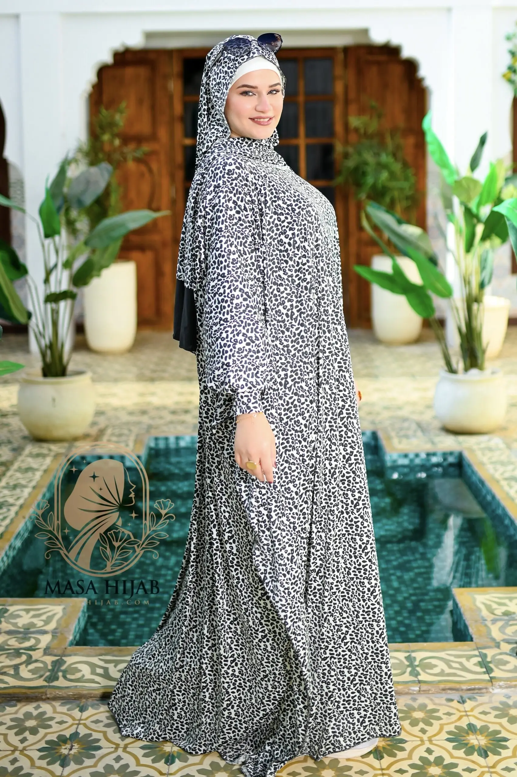 اسدال زبده منقوش ابيض - الصورة 2